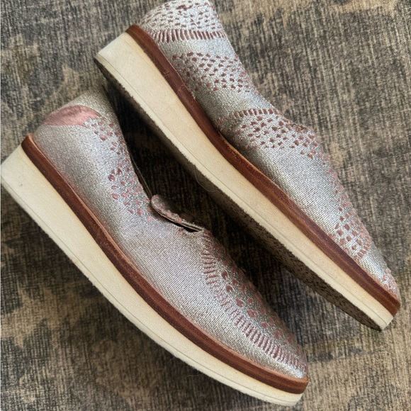 Free People Snake Eyes pink & silver slip-on loafers size: 39 / 8.5 - Picture 4 of 6